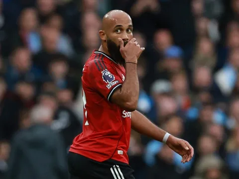 Rooney đã sai về Mbeumo