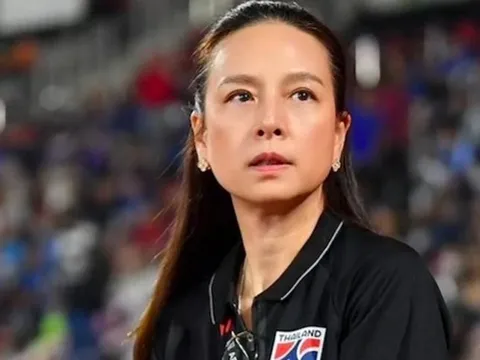 Madam Pang làm dậy sóng bóng đá Thái Lan