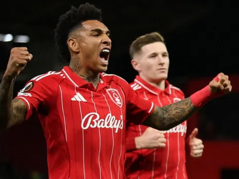 Nottingham lột xác sau khi sa thải Postecoglou