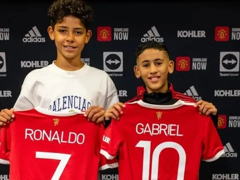 Cầu thủ 15 tuổi được trao cơ hội ở đội một MU