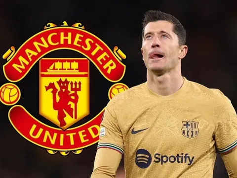 MU để trống áo số 9 vì Lewandowski?