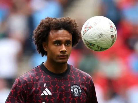 MU nhận sai trong vụ Zirkzee