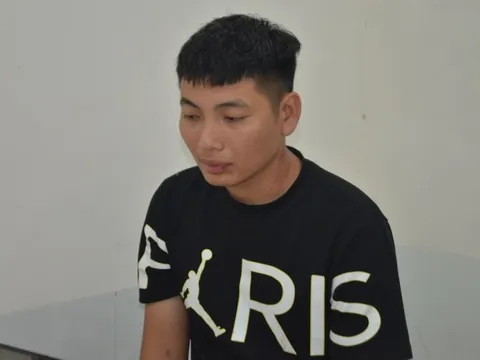 Lời khai của cha bệnh nhi cầm dao truy sát nhiều điều dưỡng: Bất ổn do thức trắng chăm con?!