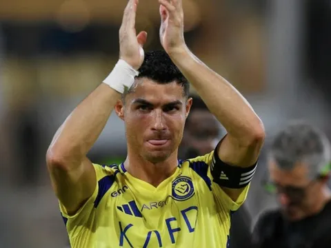 Tuổi 40 của Ronaldo