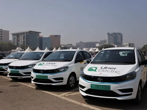 Uber thưởng 4.000 USD cho tài xế chuyển sang xe điện