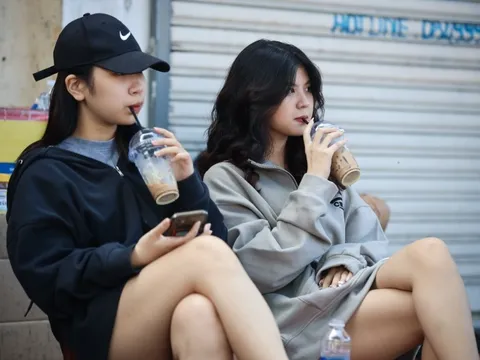 Điều gì sẽ xảy ra với 'cơn sốt' trà sữa 7.000 đồng/ly ở TP.HCM?