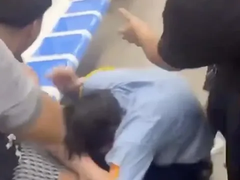 Công an vào cuộc vụ người đàn ông bị đánh trên tàu Metro số 1