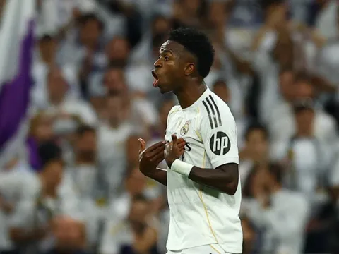 Vinicius bùng nổ sau khi bị thay ra