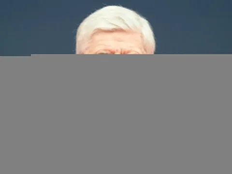 Wenger chê Barcelona ‘như những đứa trẻ’ sau thất bại