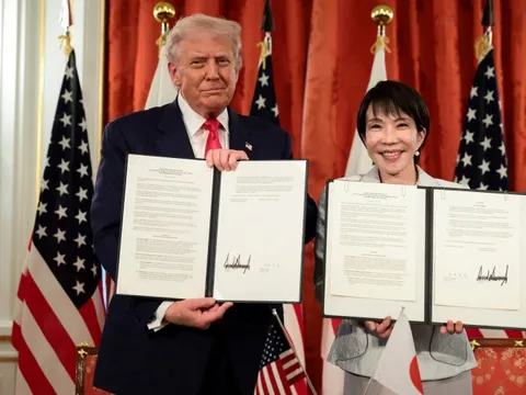 Ông Trump ký thỏa thuận đất hiếm với Nhật Bản, được bà Takaichi đề cử Nobel Hòa bình