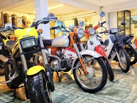 Hầm nhà thành bể nước, dàn xe cổ hơn 1 tỷ đồng ngập 'mất dạng'
