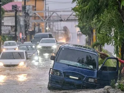 Siêu bão Melissa mạnh nhất từ thế kỷ XIX đi vào vùng Caribe, tàu chiến Mỹ khẩn cấp di chuyển