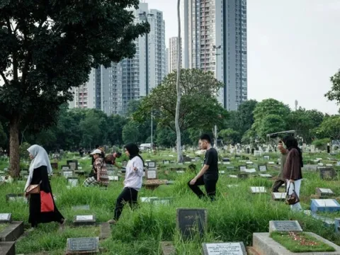 Thủ đô Indonesia khủng hoảng thiếu đất chôn cất, hơn 80% nghĩa trang kín chỗ