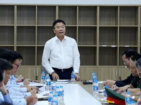 Phó Thủ tướng Lê Thành Long kiểm tra tiến độ 2 dự án y tế lớn tại Ninh Bình