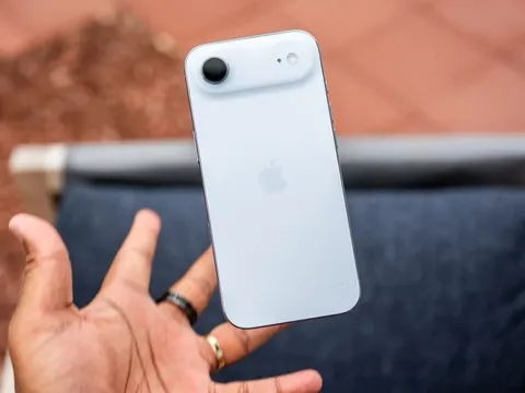 Lý do khiến iPhone Air mất nhiệt