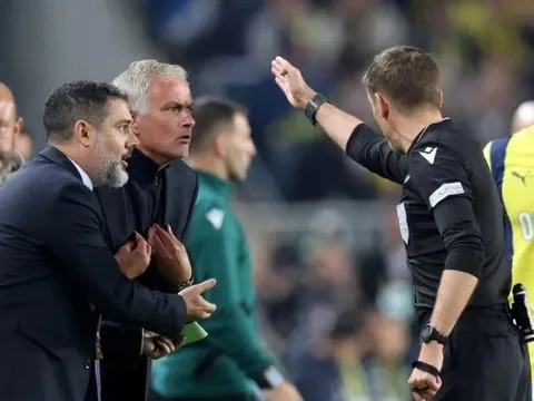 Một trọng tài Thổ Nhĩ Kỳ cá cược tới 18.227 lần