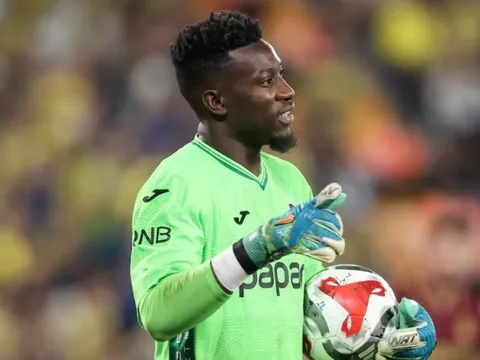 Onana chỉ trích MU