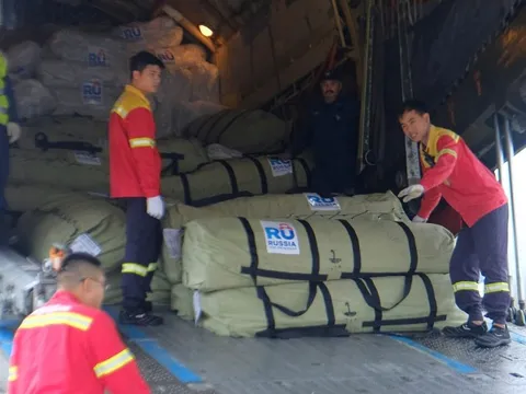 Nga gửi 29 tấn hàng hỗ trợ khẩn cấp cho người dân vùng lụt bão