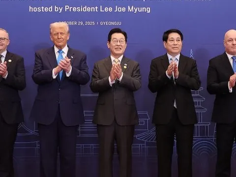 Chủ tịch nước Lương Cường chia sẻ quan điểm của Việt Nam với các nhà lãnh đạo APEC