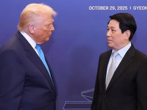 Chủ tịch nước Lương Cường gặp ông Trump, đề nghị sớm hoàn tất đàm phán Hiệp định thương mại đối ứng