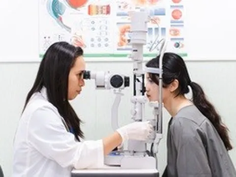 Lựa chọn phương pháp mổ cận an toàn: Góc nhìn từ chuyên gia