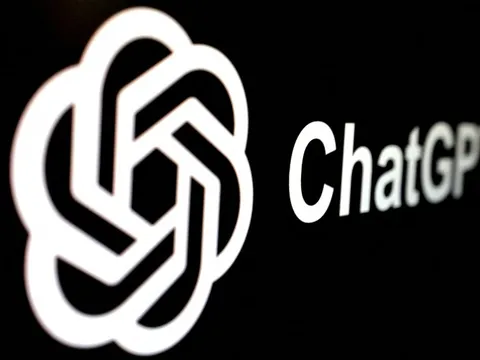 OpenAI chuyển hướng