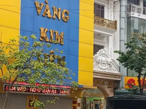 Đồng loạt khám xét một số tiệm vàng ở Thanh Hóa