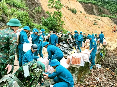 Gượng dậy sau lũ dữ, sạt lở, bà con Gò Nổi không đơn độc