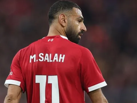 Đề nghị 150 triệu bảng làm rung chuyển Liverpool