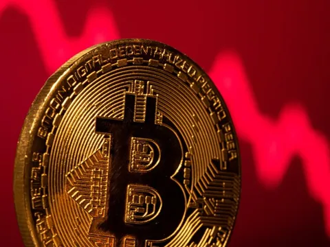 Nhà đầu tư sợ hãi sau ngày 'đen tối' nhất lịch sử Bitcoin