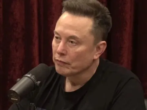 Elon Musk tiều tụy