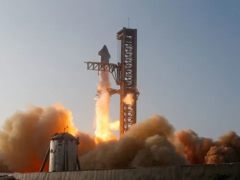 NASA gây sức ép, SpaceX tung kế hoạch rút gọn đưa người trở lại Mặt trăng trước Trung Quốc