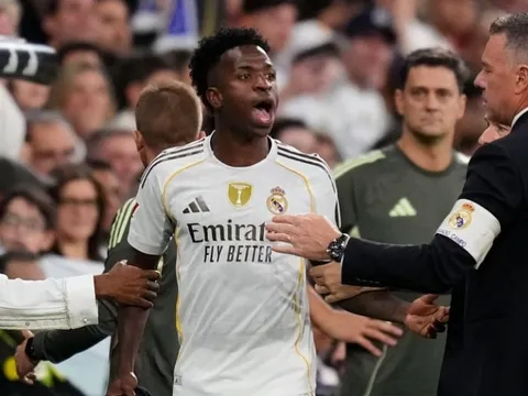 HLV Alonso ra phán quyết về Vinicius