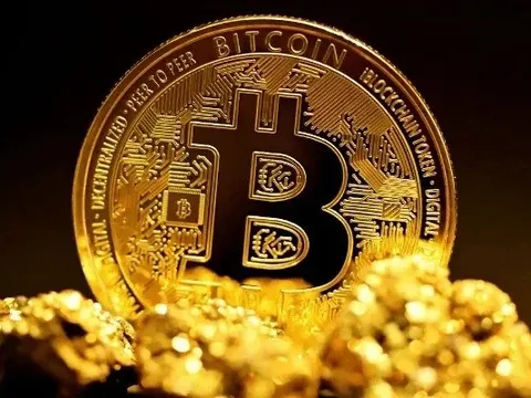 Bitcoin tăng chóng mặt, chuyên gia cảnh báo rủi ro tiền ảo vô giá trị