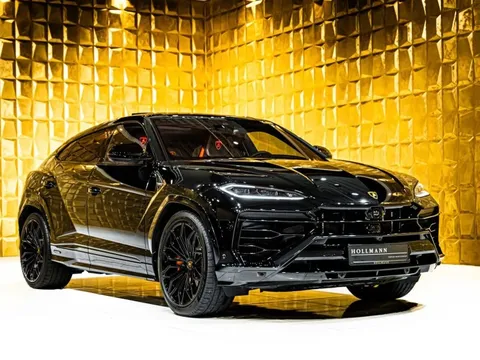 Doanh nhân Minh Nhựa mua siêu xe Lamborghini Urus SE?