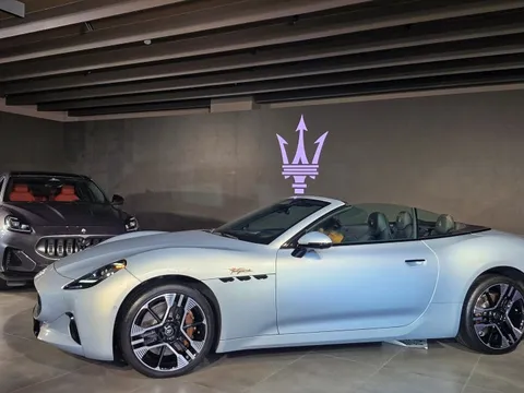 Bộ đôi xe điện Maserati Folgore chào sân, giá cao nhất 13,3 tỷ đồng