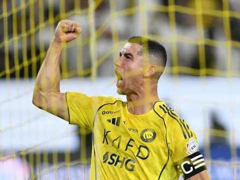 Saudi Arabia dậy sóng vì quả phạt đền của Ronaldo