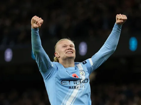 Màn ăn mừng gây sốt của Haaland