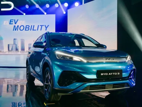 Canada xem xét bỏ thuế quan đối với xe Trung Quốc?