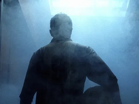 Vụ chĩa súng gây rúng động Premier League