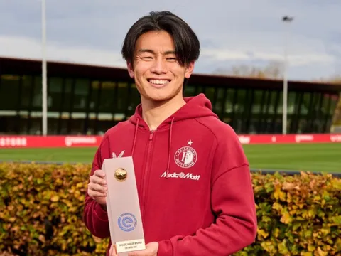 Tiền đạo Nhật Bản tiếp tục khuynh đảo giải Hà Lan