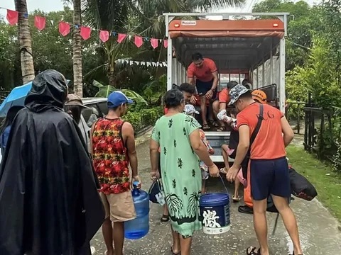 Bão Kalmaegi: Có thể đạt cấp siêu bão, Philippines sơ tán hàng chục nghìn người