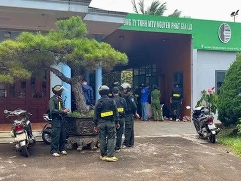 Bắt tạm giam giám đốc chi nhánh và một nhân viên vụ sản xuất cà phê giả