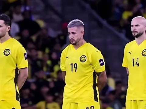 Malaysia làm tới cùng vụ 7 cầu thủ nhập tịch