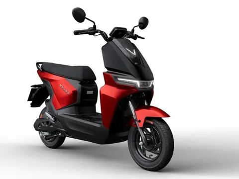 VinFast ra mắt xe máy điện học sinh, giá từ 15 triệu đồng