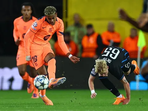 Barca sụp đổ sau lưng Lamine Yamal