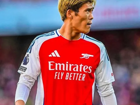 Chuyện gì đang xảy ra với Tomiyasu?