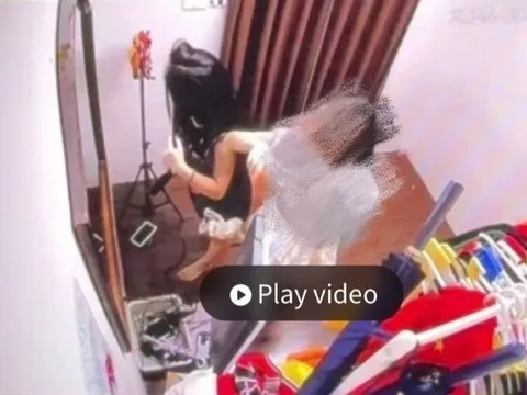 Cô gái bị phát tán ảnh thay đồ ở photobooth lên web khiêu dâm