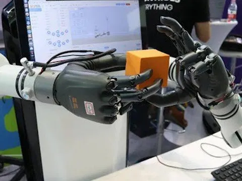 Trung Quốc tạo ra robot đến mức có thể "siết chặt ốc vít", nhưng vẫn phải chấp nhận thua xa một nhân tố