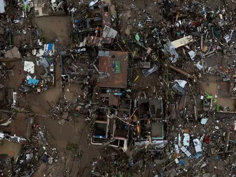 Bão cuồng phong Kalmaegi quá hung tàn, tất cả đều bị phá hủy: Những hình ảnh flycam lột tả sự thảm khốc